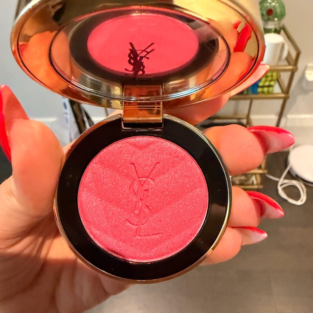 Yves Saint Laurent Make Me Blush 24H Buildable Powder Blush 66 fuchsia fizz NWT - Picture 2 of 7